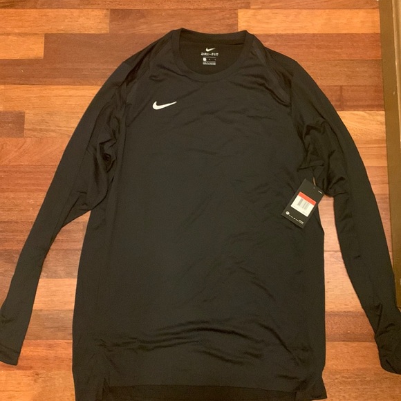 Long sleeve Nike shirt - Picture 3 of 6